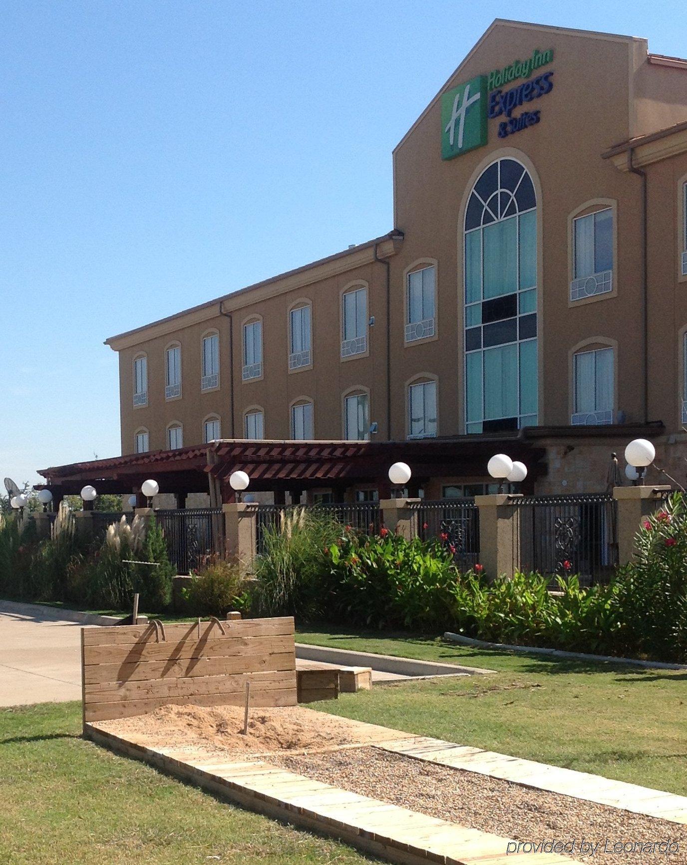 Holiday Inn Express Glen Rose, An Ihg Hotel Exterior photo